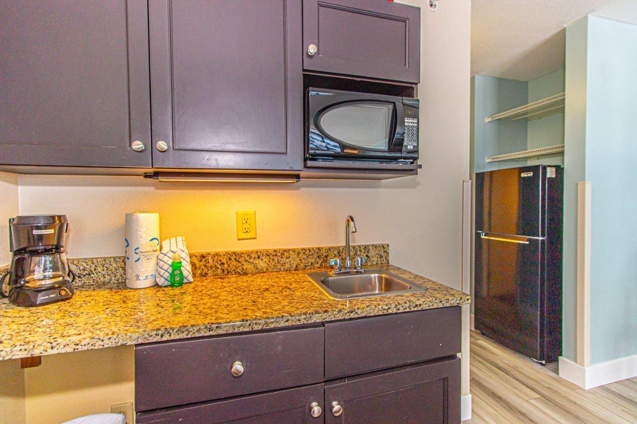 Landmark Resort King Suite Unit 710 Beautifully Updated Sleeps 4 Myrtle Beach Bilik gambar